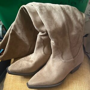 Women's Tan Suede size 7 Boots